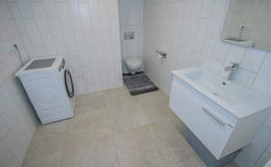 3-к квартира, вторичка, 144м2, 1/5 этаж