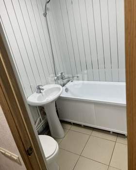 2-к квартира, вторичка, 43м2, 1/5 этаж