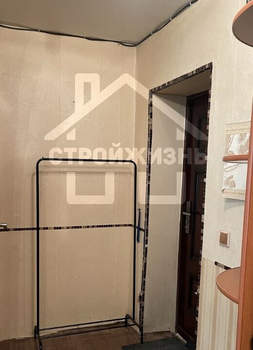 2-к квартира, вторичка, 42м2, 3/5 этаж