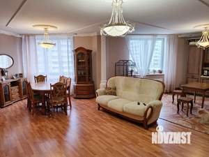 4-к квартира, вторичка, 130м2, 4/25 этаж