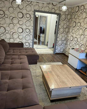 3-к квартира, вторичка, 63м2, 1/9 этаж