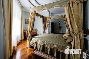 4-к квартира, вторичка, 320м2, 3/5 этаж