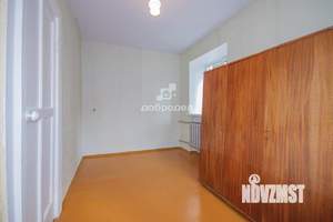 2-к квартира, вторичка, 42м2, 1/5 этаж