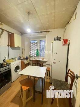 2-к квартира, вторичка, 42м2, 1/5 этаж