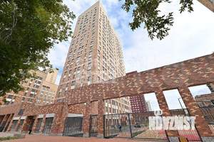 2-к квартира, вторичка, 58м2, 22/22 этаж