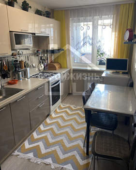 3-к квартира, вторичка, 62м2, 8/10 этаж