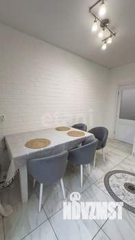 2-к квартира, вторичка, 60м2, 1/3 этаж