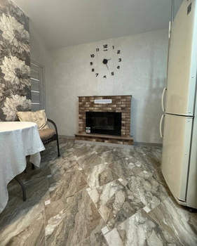2-к квартира, вторичка, 30м2, 1/4 этаж