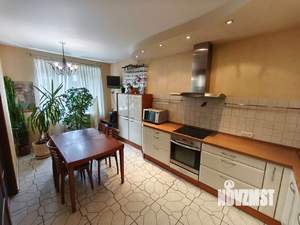 3-к квартира, вторичка, 121м2, 3/8 этаж