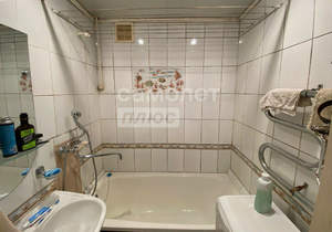 4-к квартира, вторичка, 58м2, 5/5 этаж