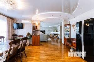 4-к квартира, вторичка, 181м2, 8/9 этаж