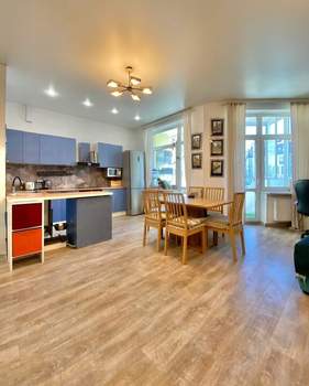3-к квартира, вторичка, 123м2, 1/4 этаж
