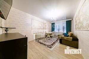 2-к квартира, вторичка, 43м2, 1/4 этаж