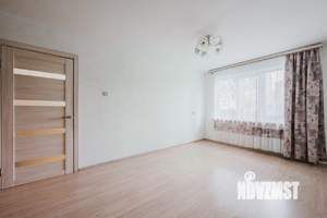 2-к квартира, вторичка, 43м2, 1/5 этаж