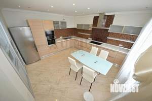 3-к квартира, вторичка, 136м2, 21/25 этаж