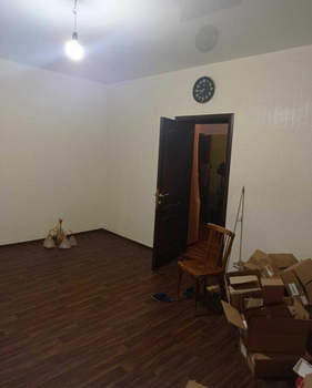 3-к квартира, вторичка, 80м2, 2/2 этаж