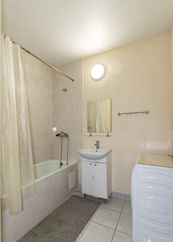 2-к квартира, вторичка, 63м2, 3/15 этаж